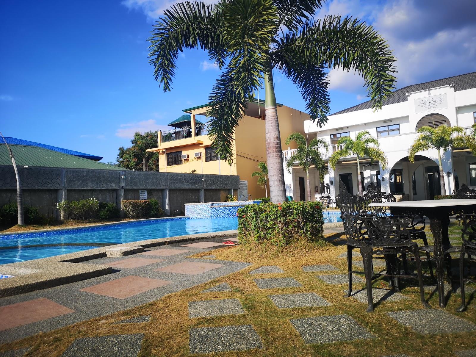Sandee Cesmin Beach Resort