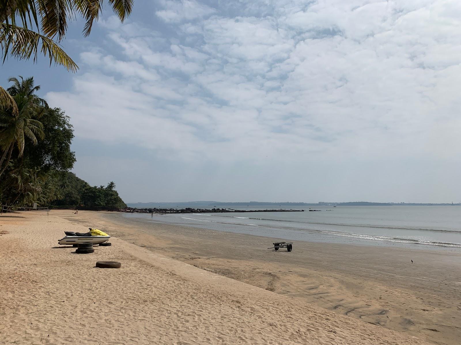 Sandee Vainguinim Beach