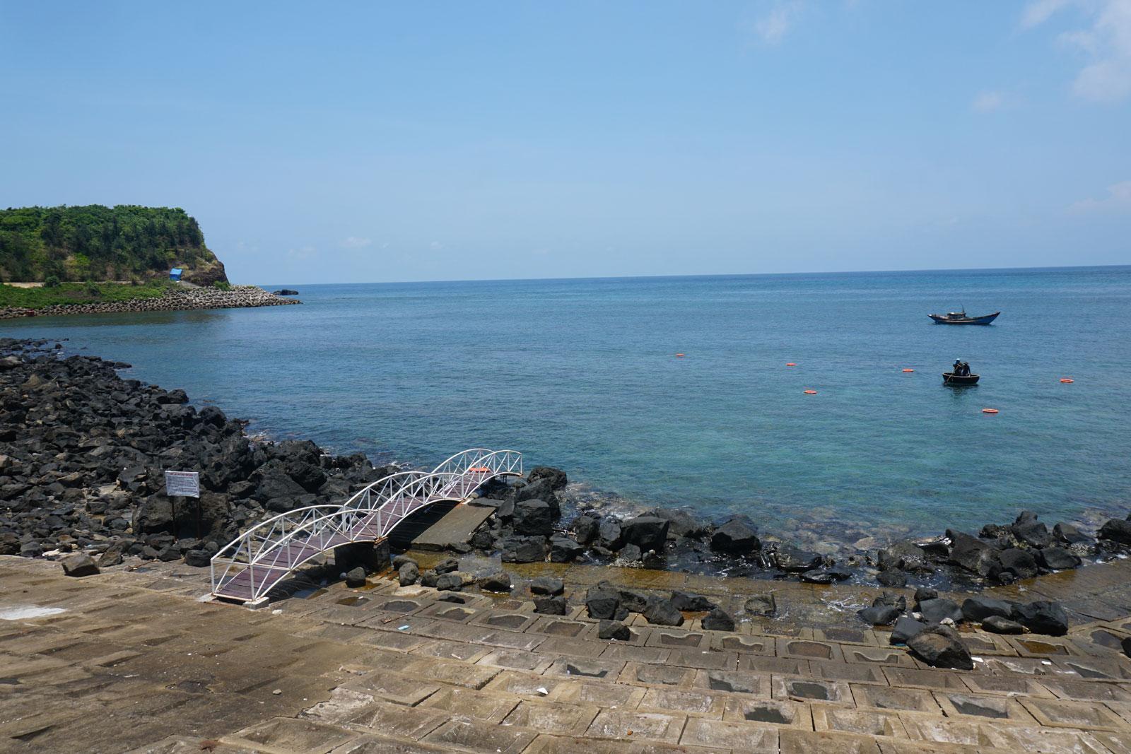 Sandee Con Co Beach-Con Co Island