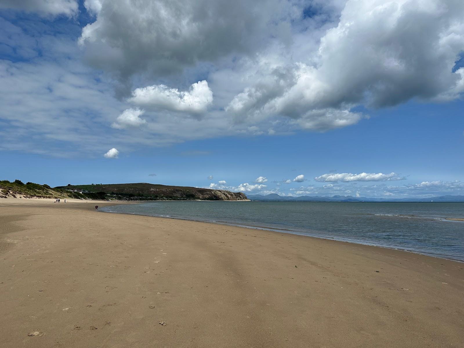 Sandee Traeth Trwyn Y Fach Beach
