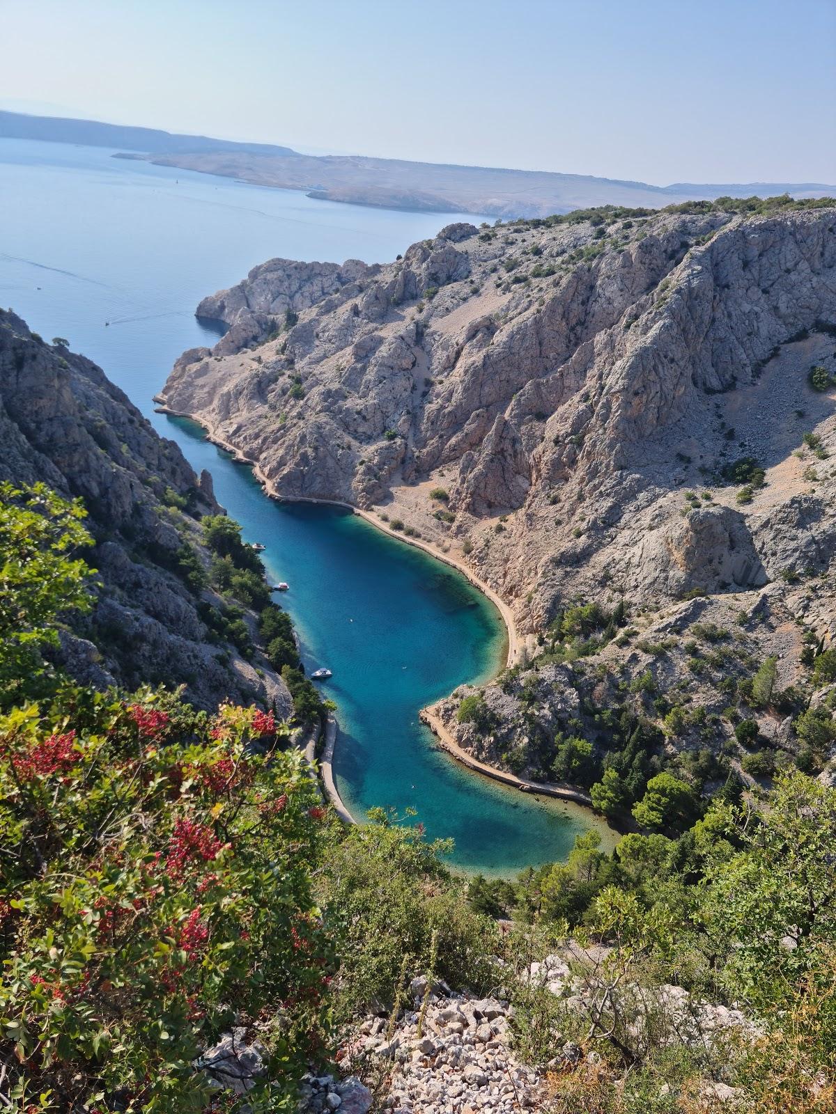 Sandee Zavratnica Bay