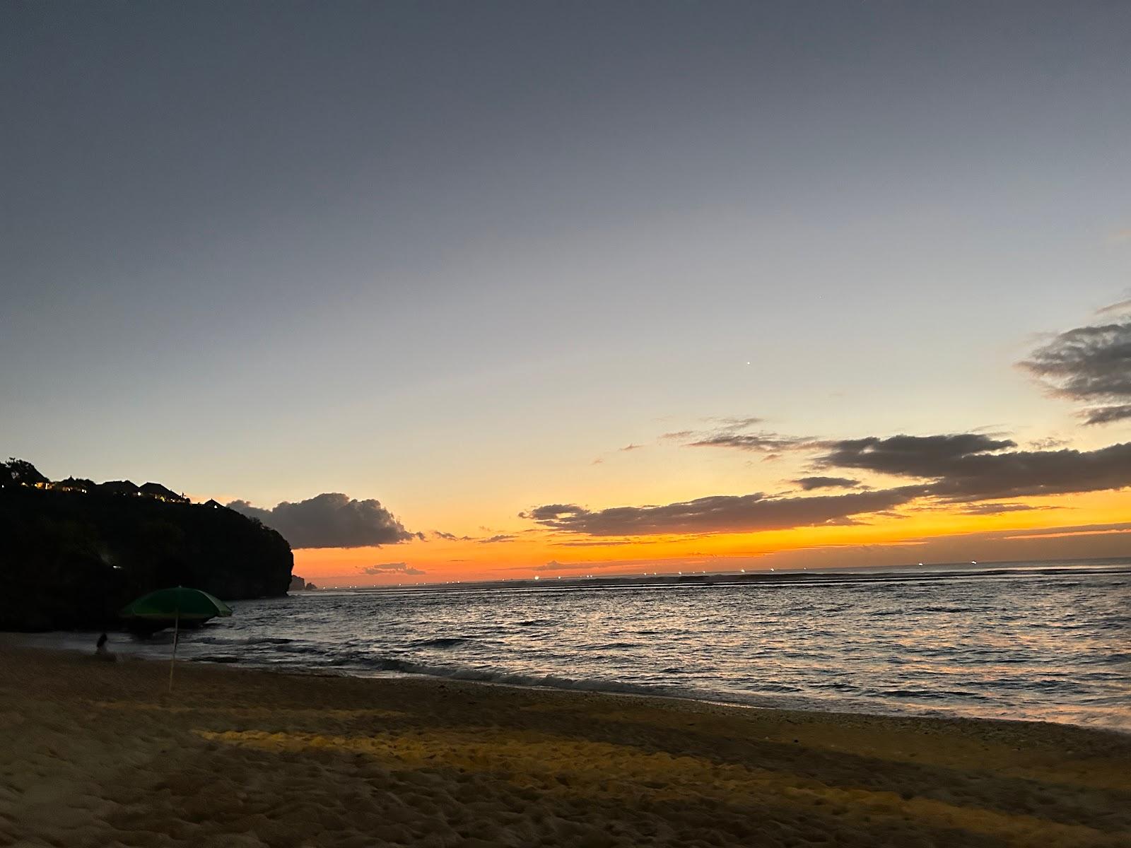 Sandee Beach Moonnayini
