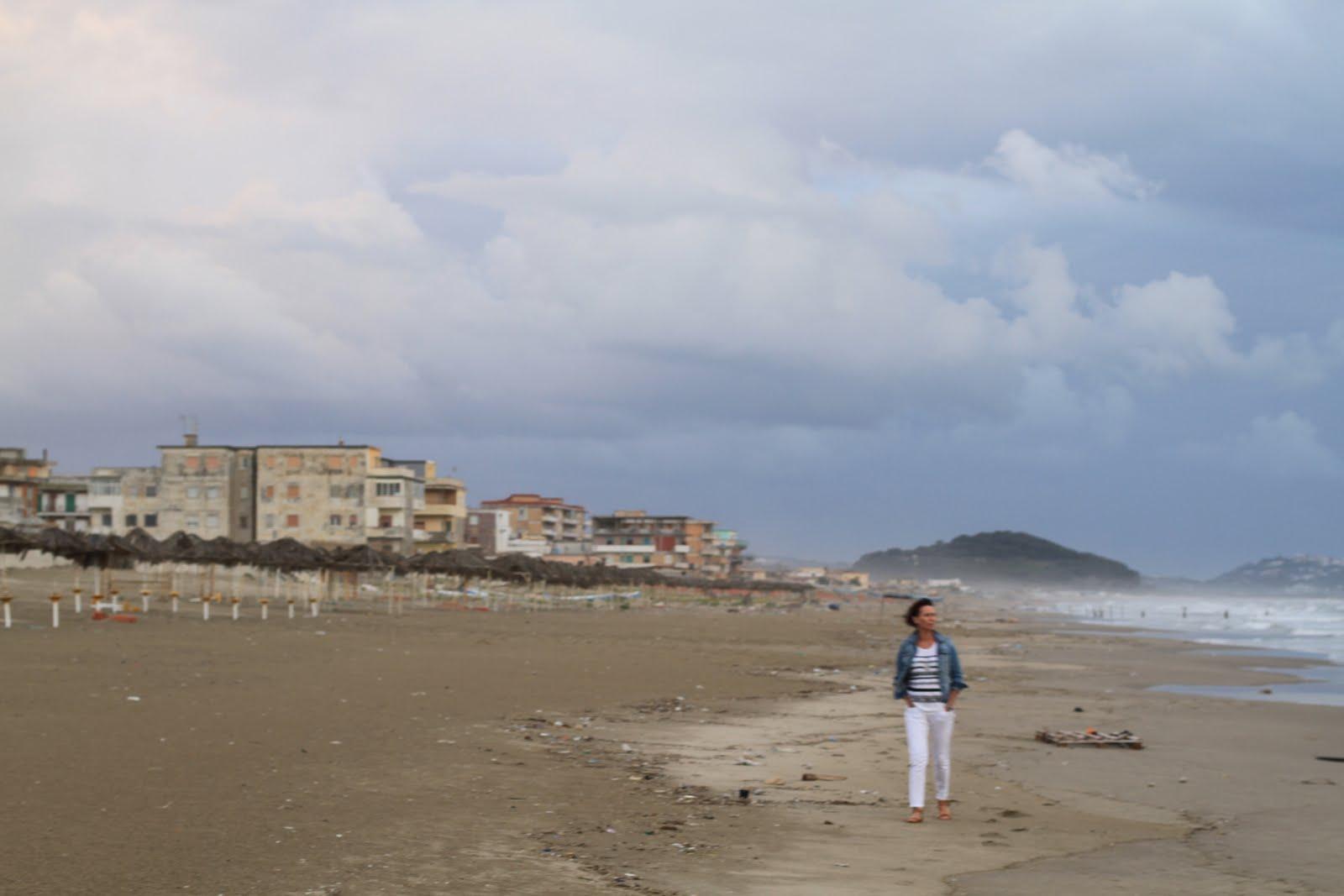 Sandee Licola Mare