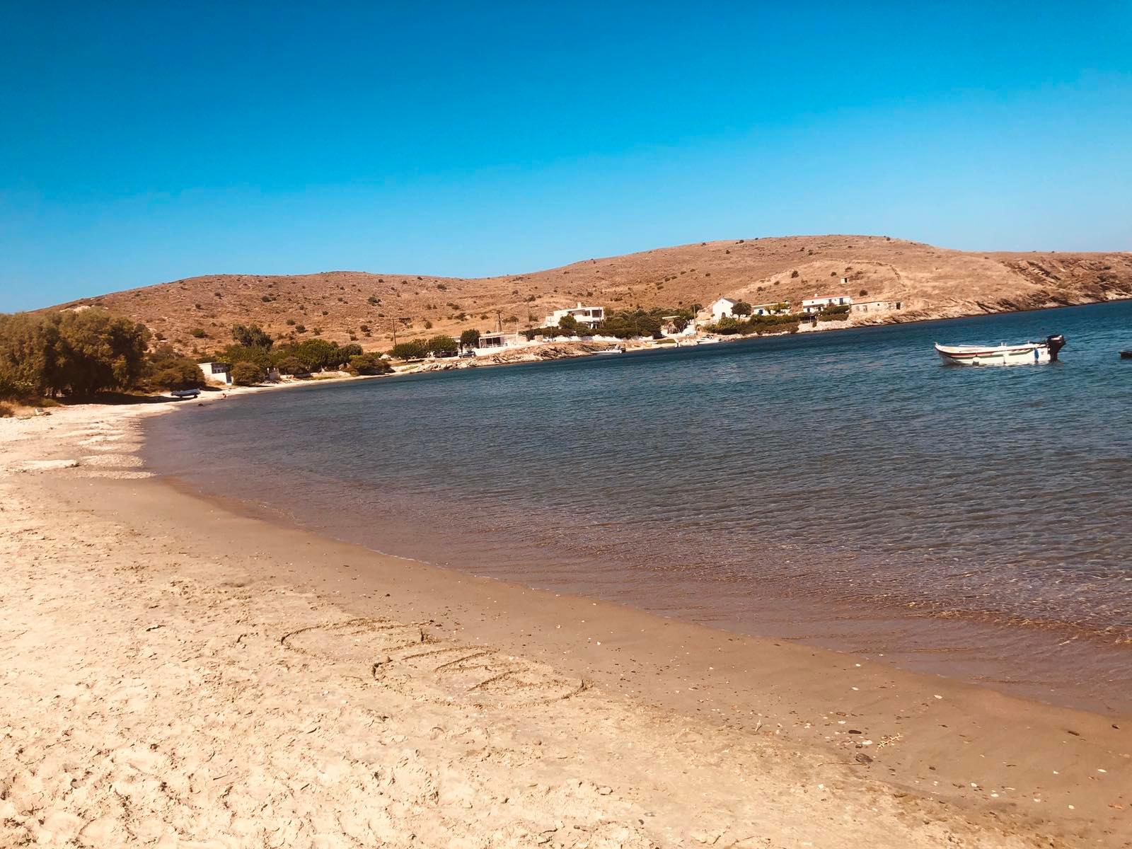 Sandee Kastri Beach