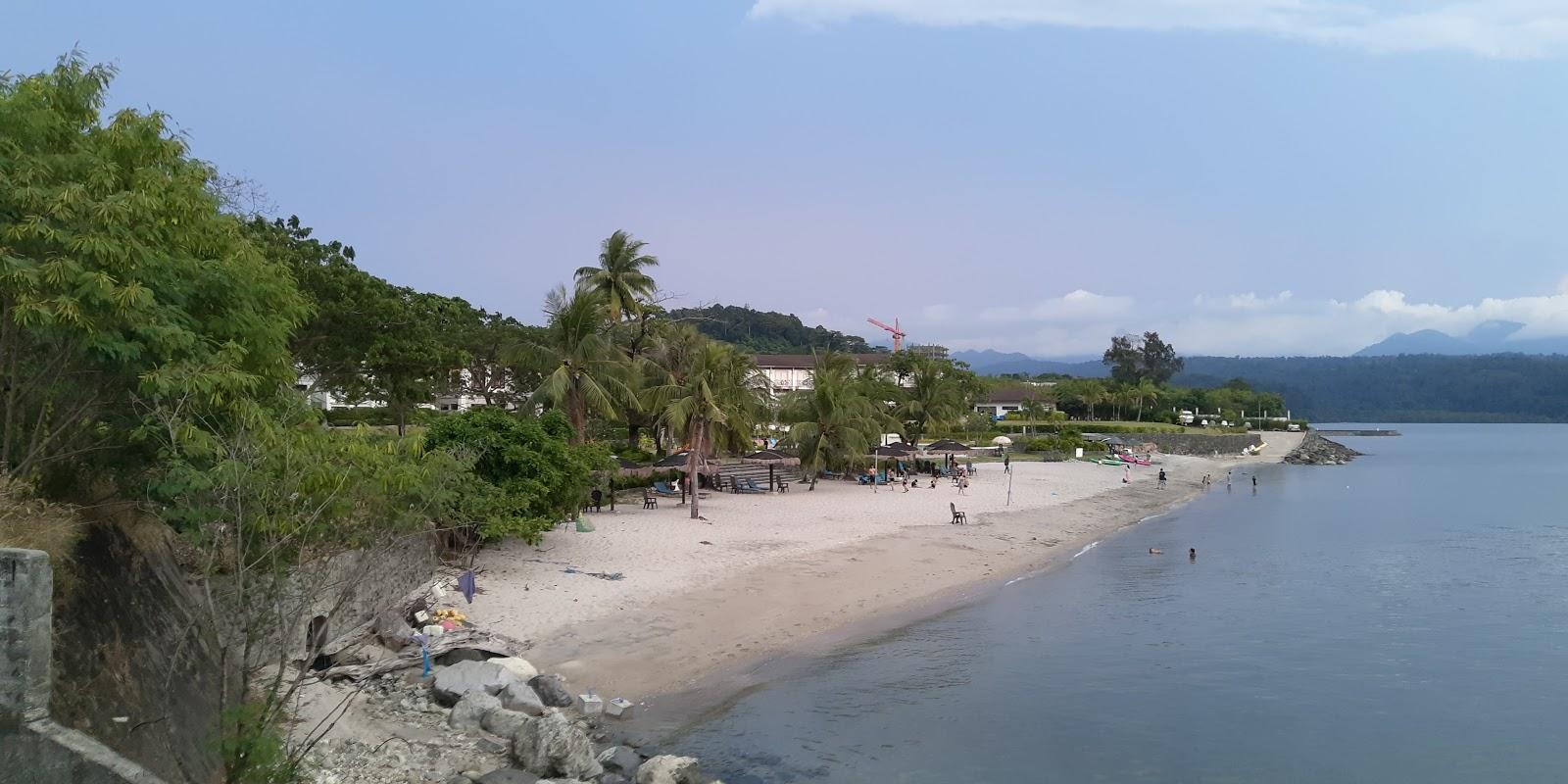 Sandee Dungaree Beach