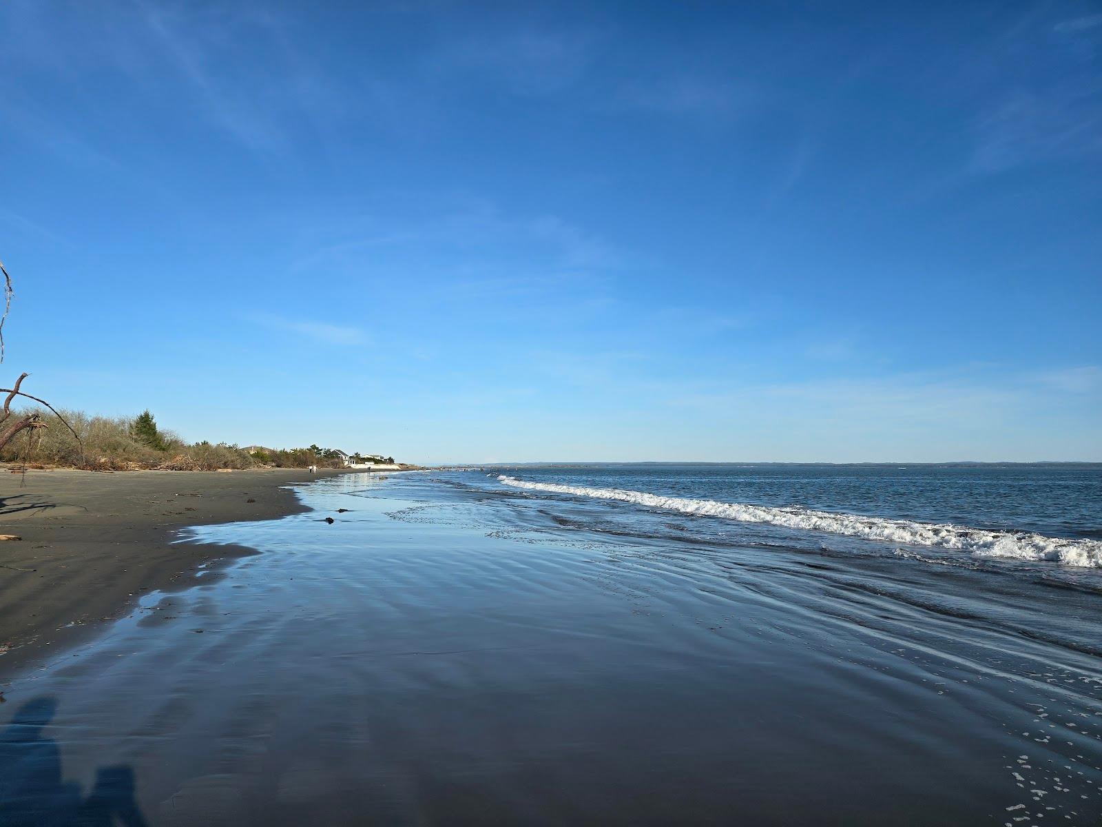 Sandee Oyhut And Illahee Beach North