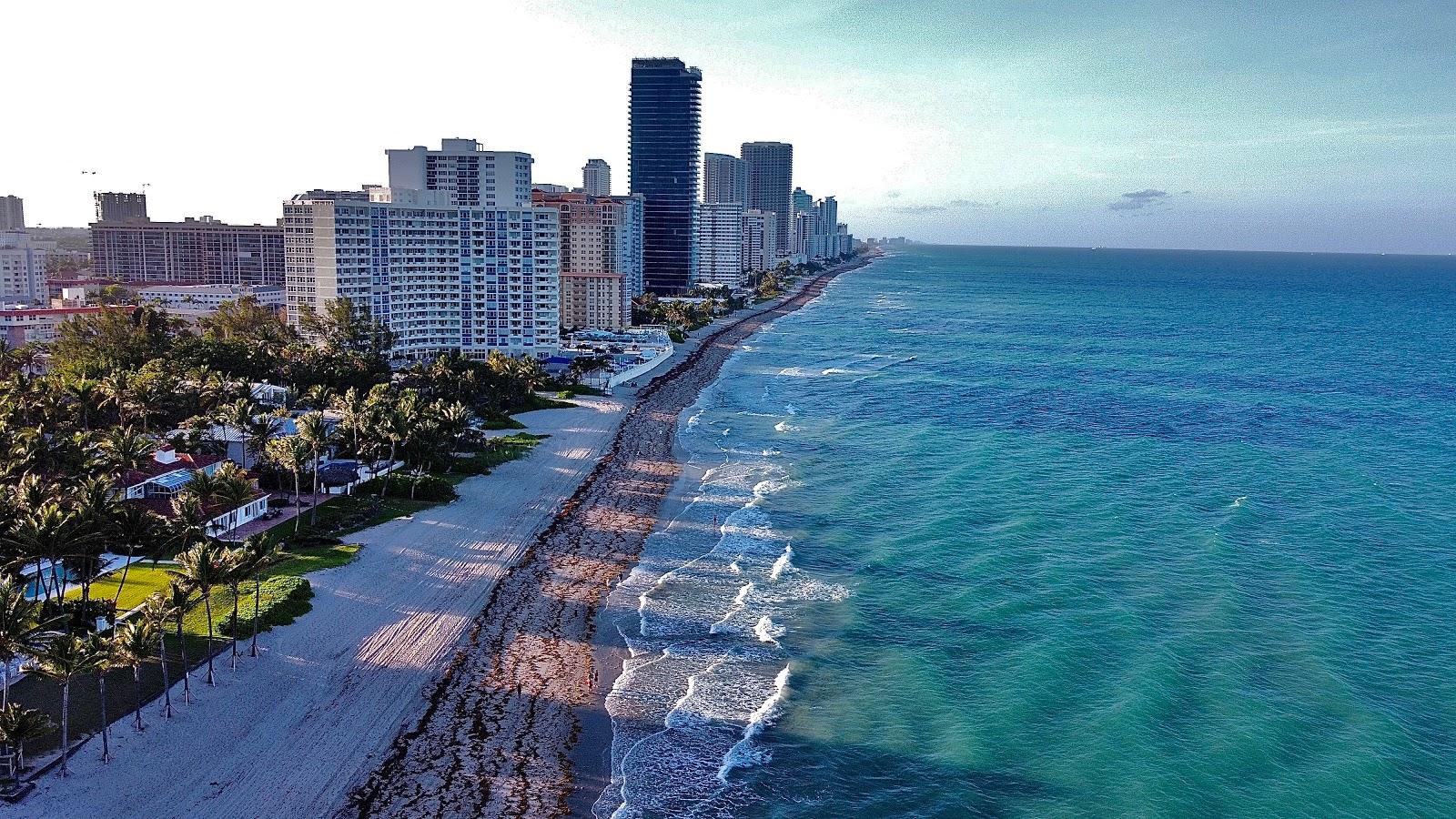 Sandee Handal Beach