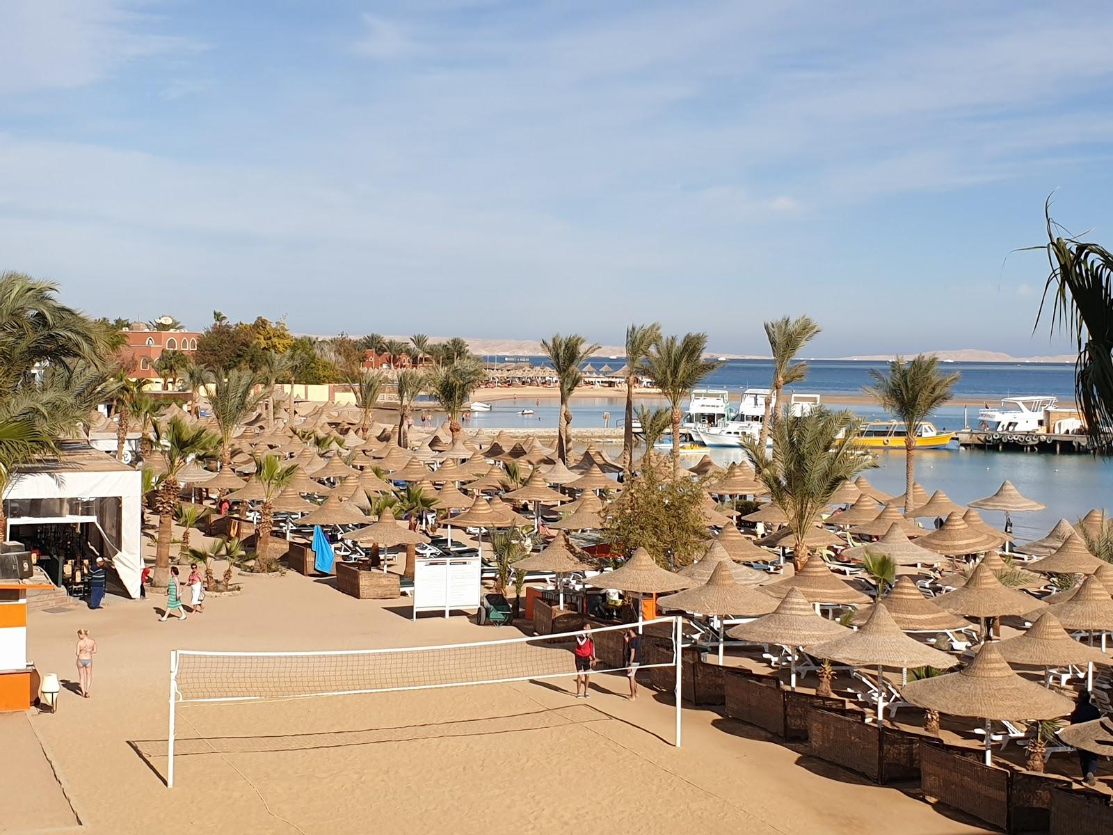 Sandee White Beach Resort