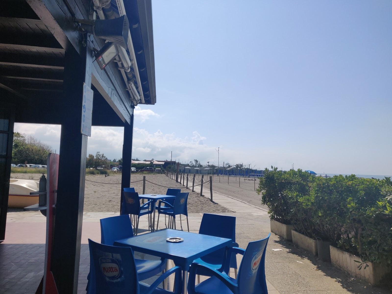 Sandee Spiaggia Libera Bagni Oasi Chiosco