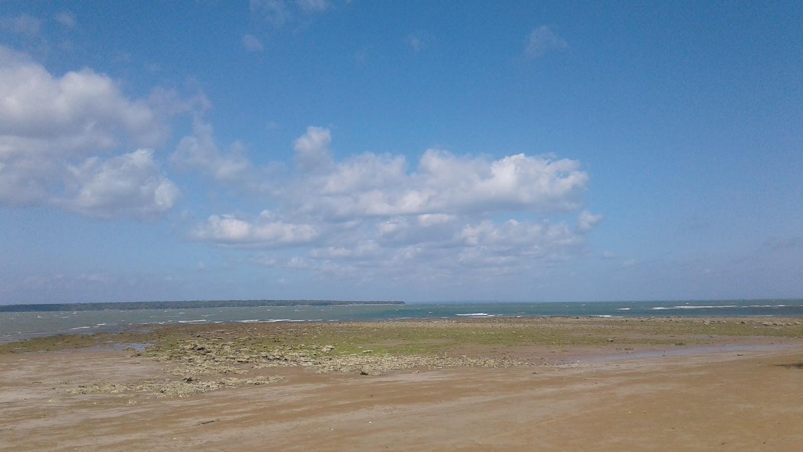 Sandee Wisata Pantai Lapa Laok