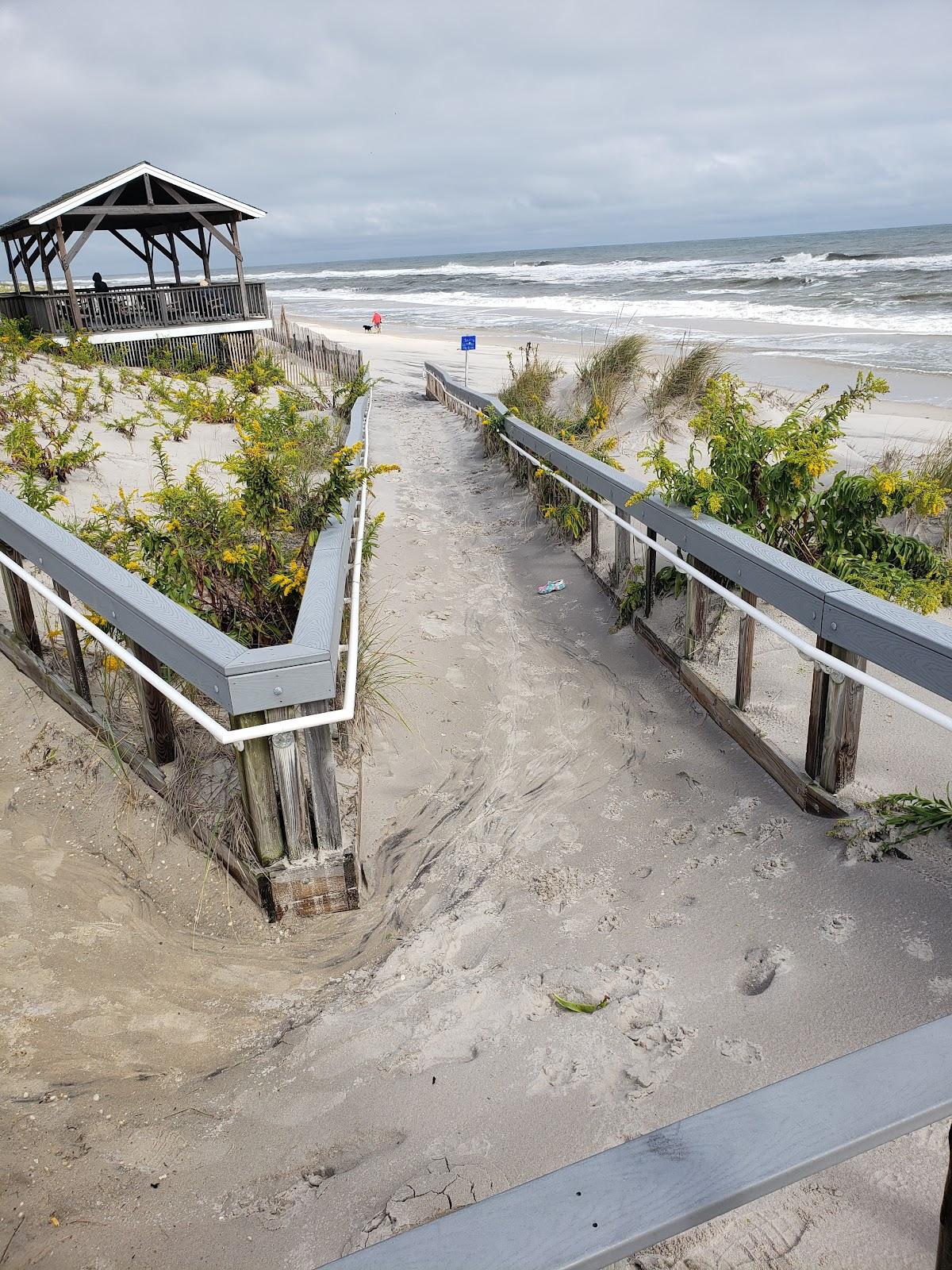 Sandee Pearl Street Beach Pavillion