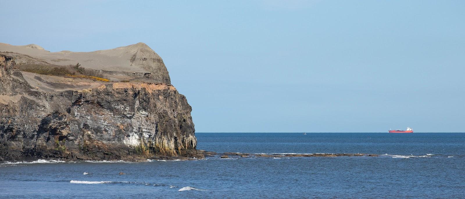 Sandee Sandsend Beach