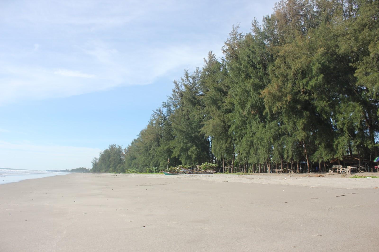 Sandee Mun's Beach Resort
