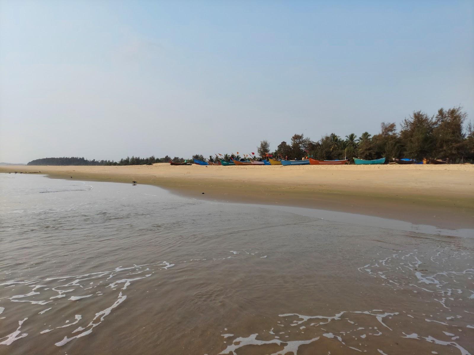 Sandee Dhareshwar Beach