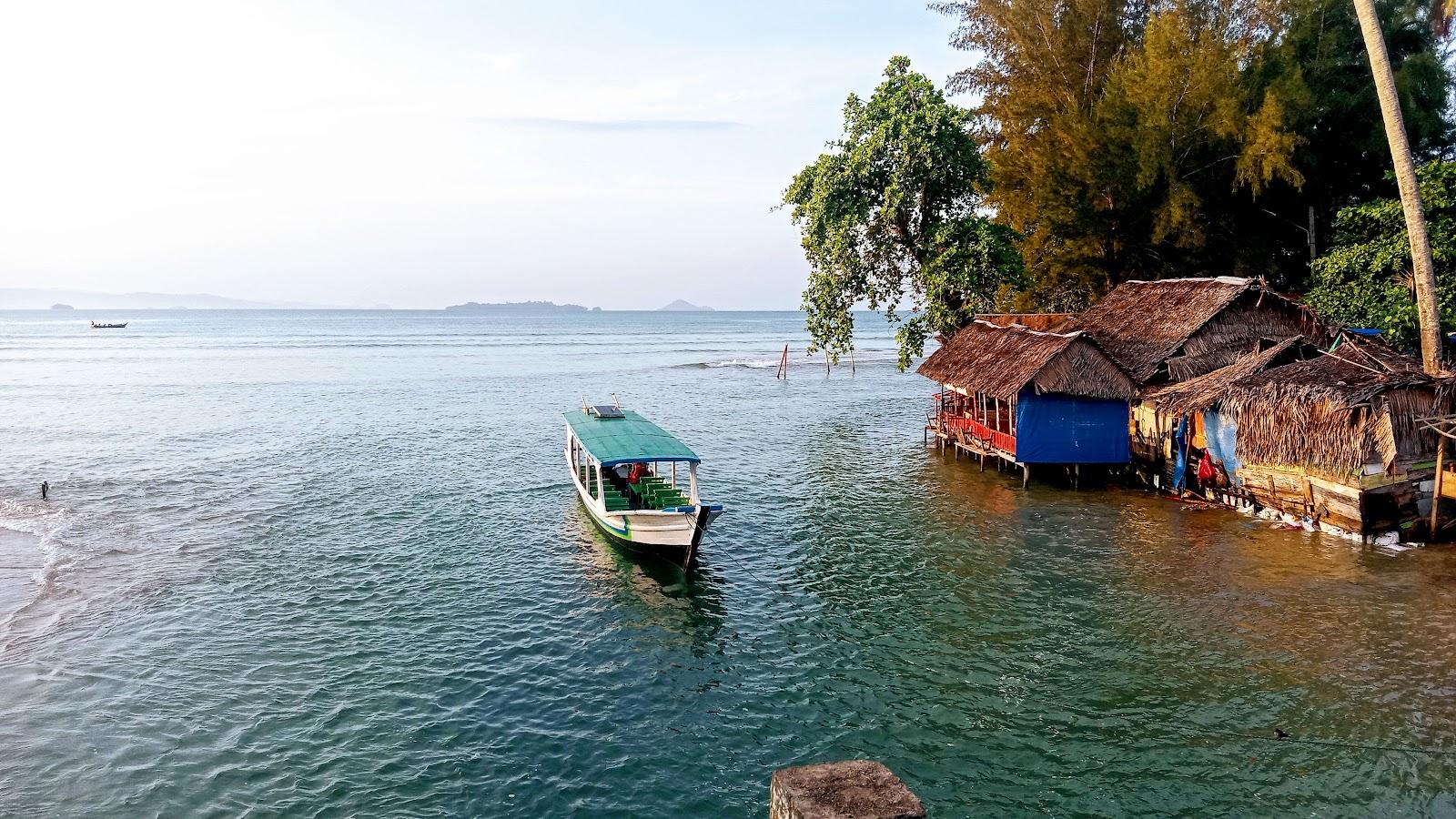 Sandee Lesehan & Penginapan Batu Kalang Beach