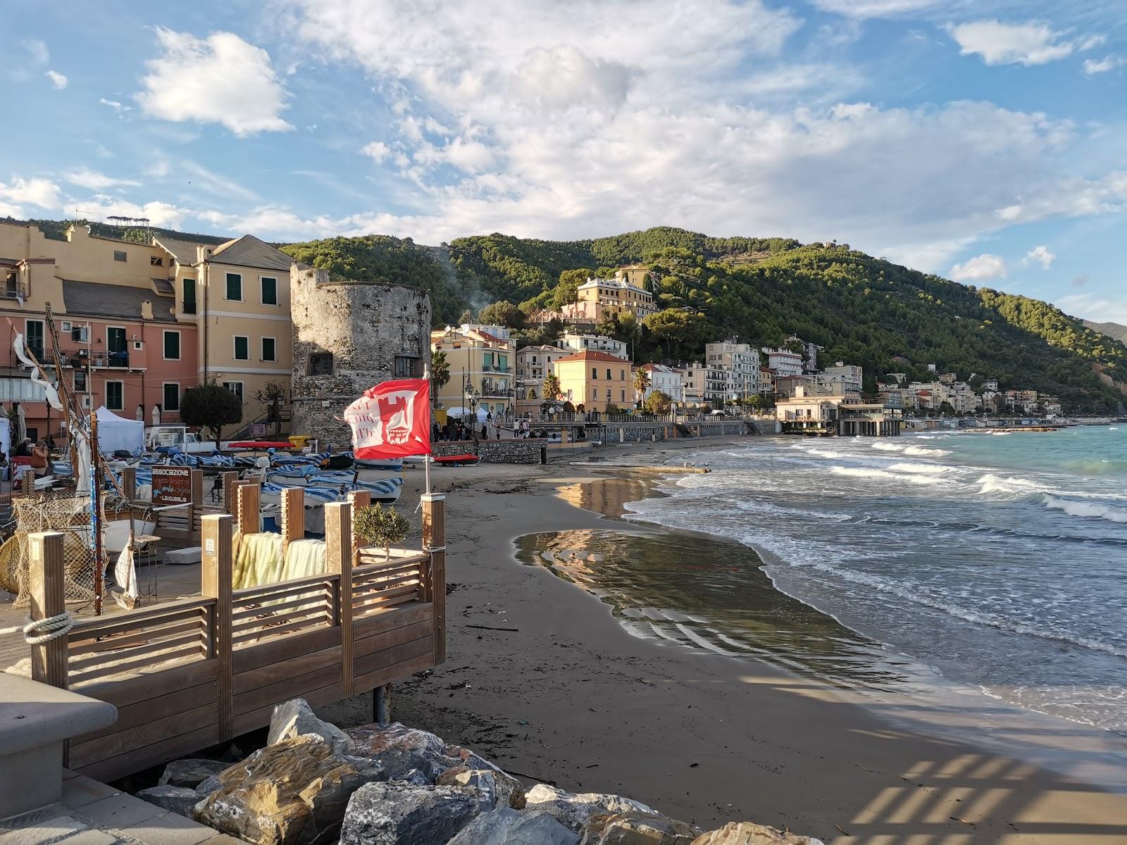 Sandee Martinsicuro Spiaggia Libera Tre