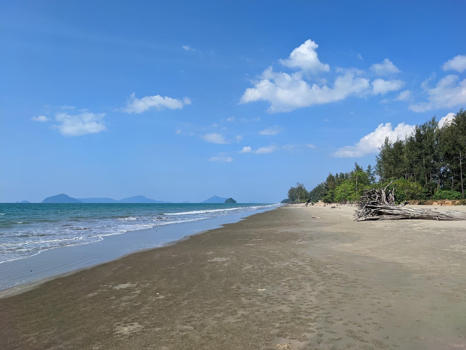 Sandee Praphat Beach