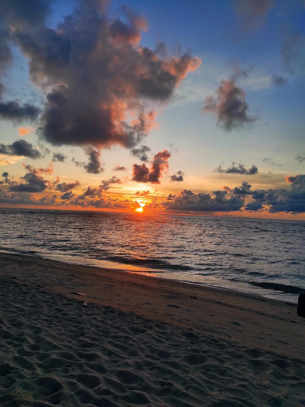 Sandee Pantai Labuan Ntongo