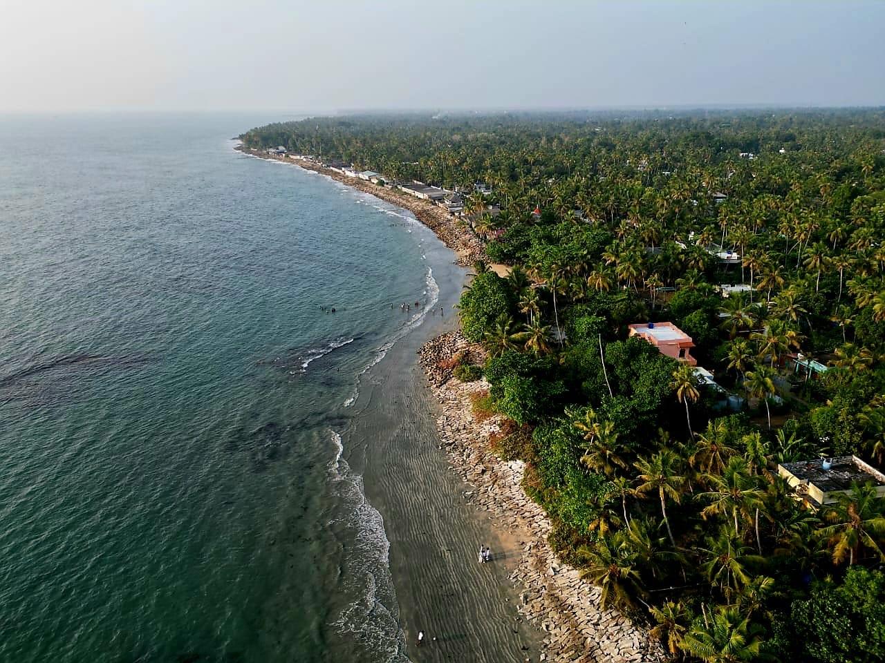 Sandee Ozhukkuthodu Beach