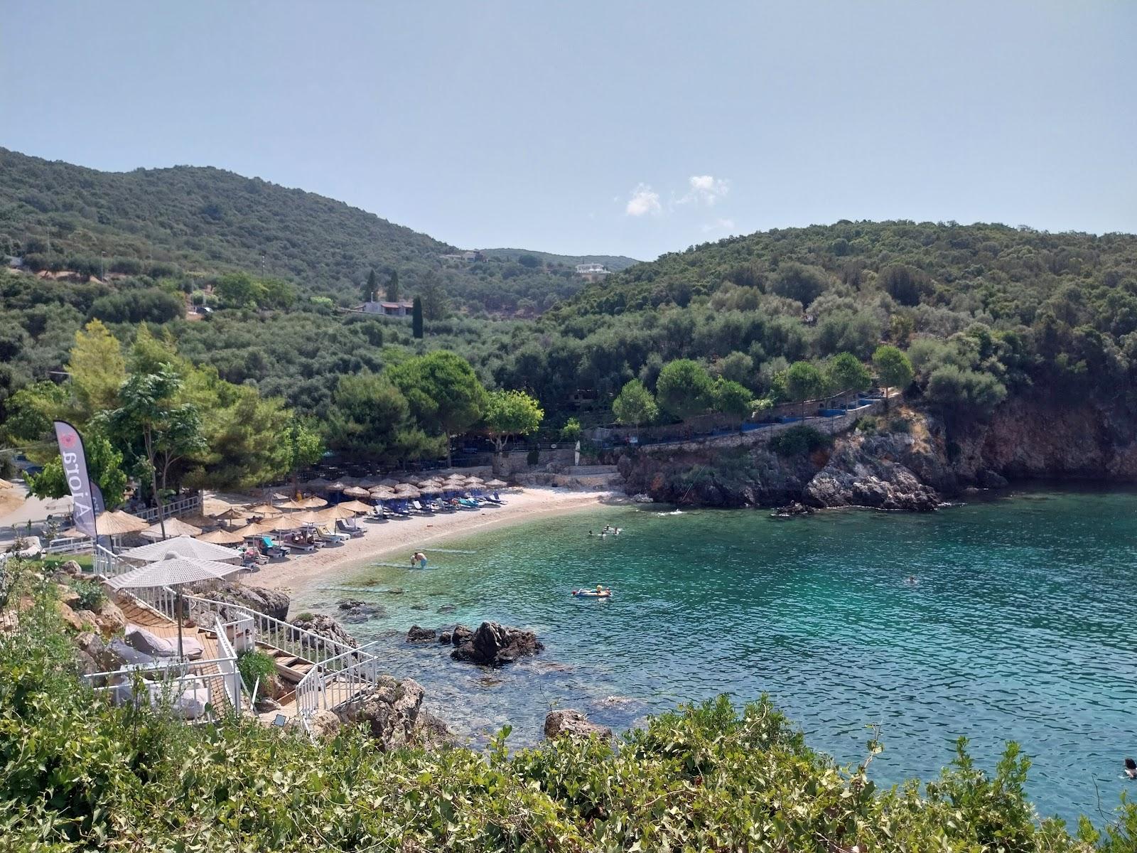 Sandee Kamini Beach