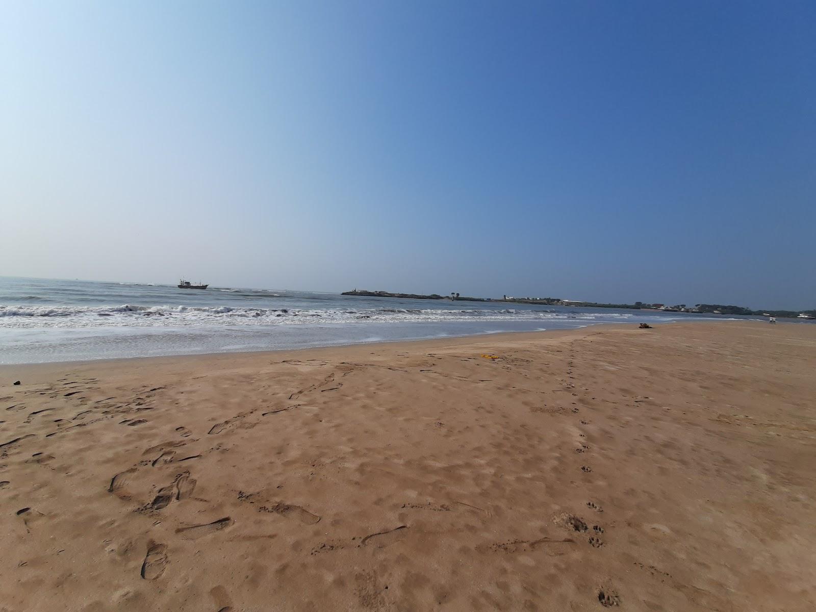 Sandee Vanakbara Beach