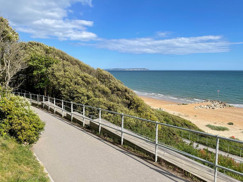 Sandee Highcliffe Beach