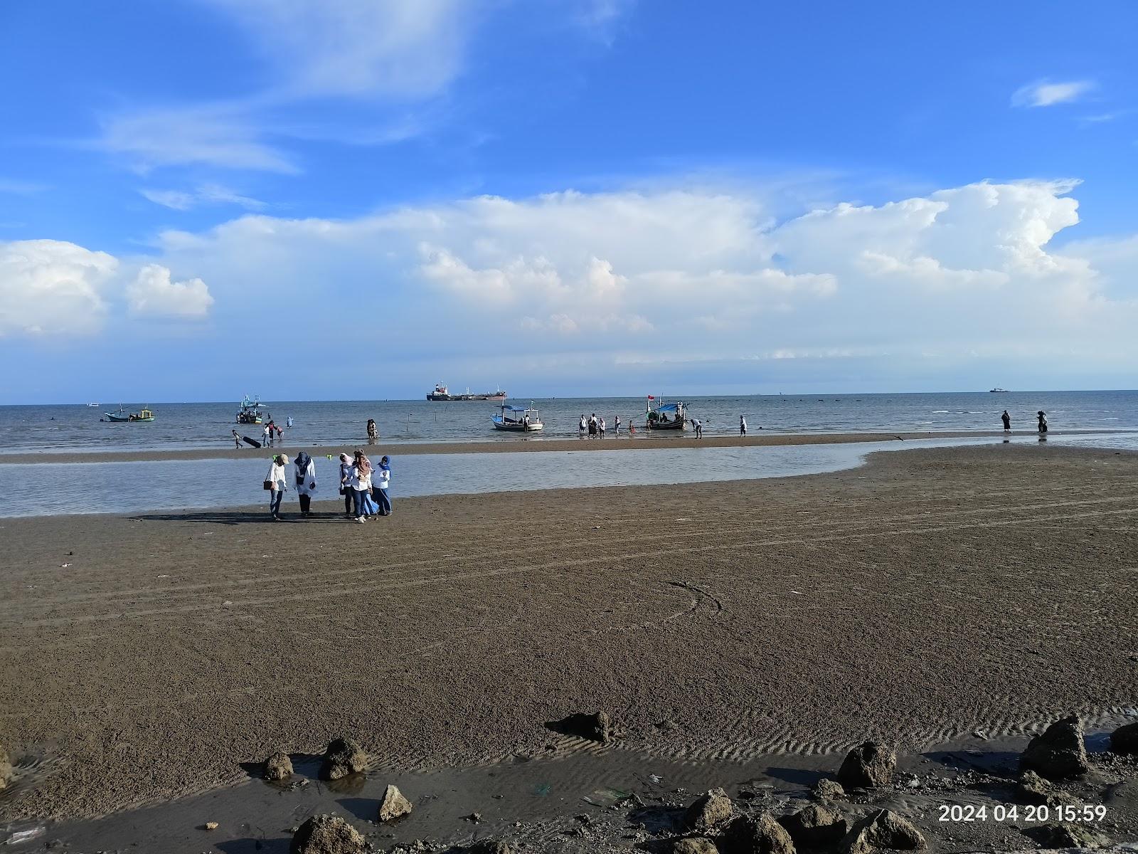 Sandee Pantai Padang Sampang