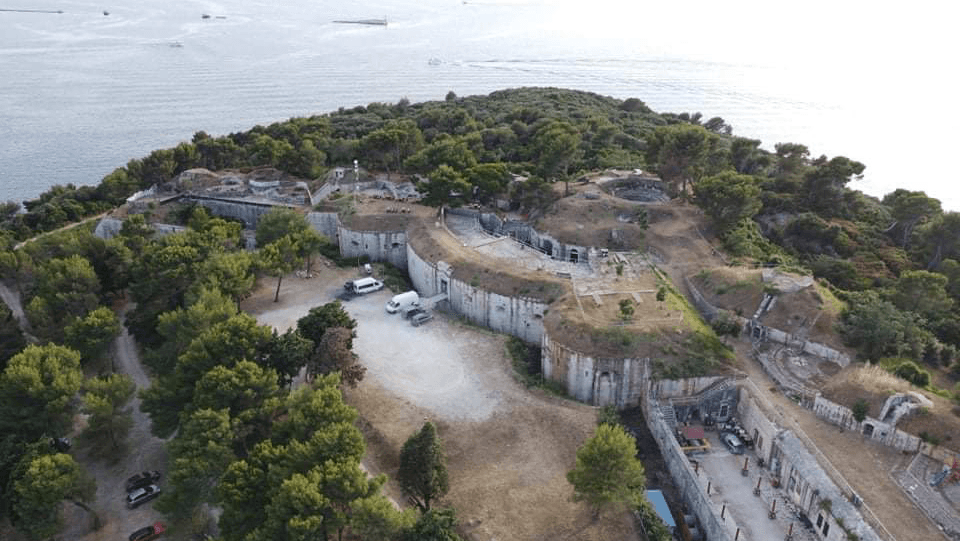 Sandee Coastal Horseshoe Fort