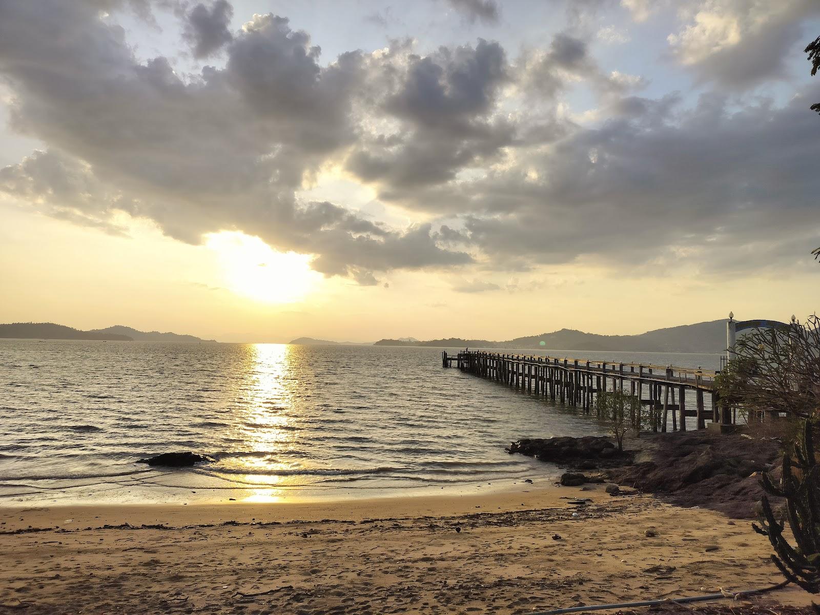 Sandee Chan Damri Beach / Hat Chandamri