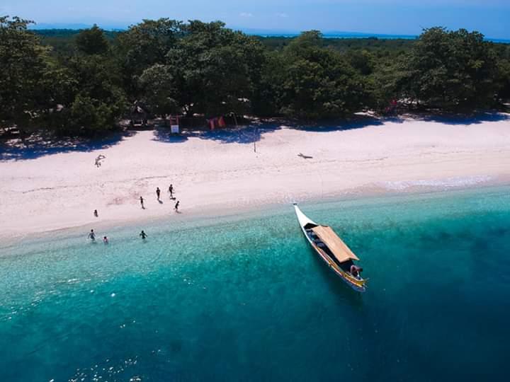 Sandee Grande Santa Cruz Island