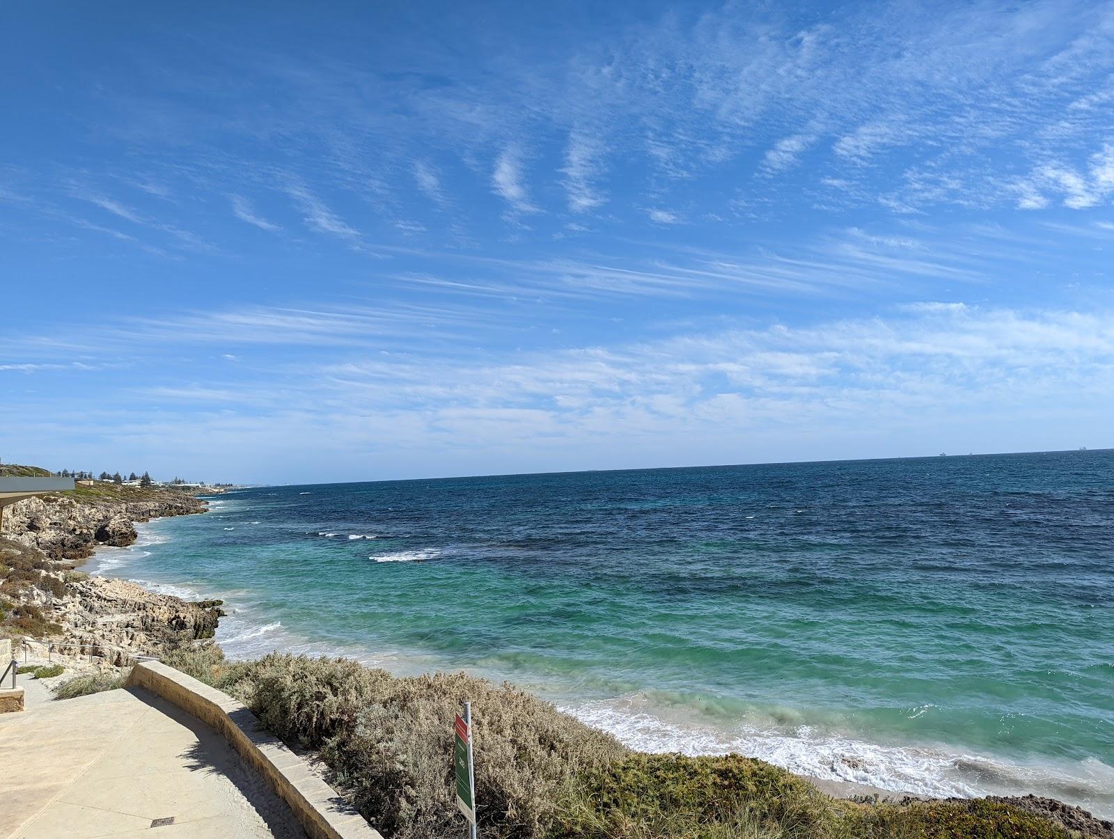 Sandee Marmion Beach