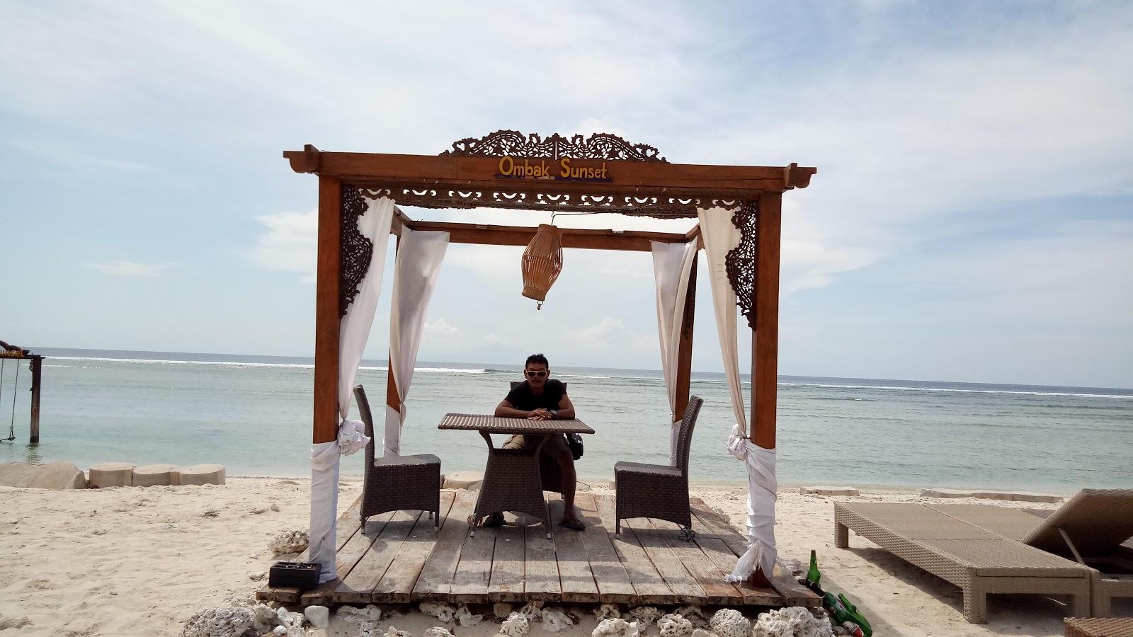 Sandee Pantai Kaur Gading