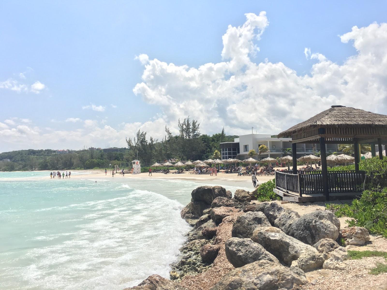 Sandee Blue Waters Beach