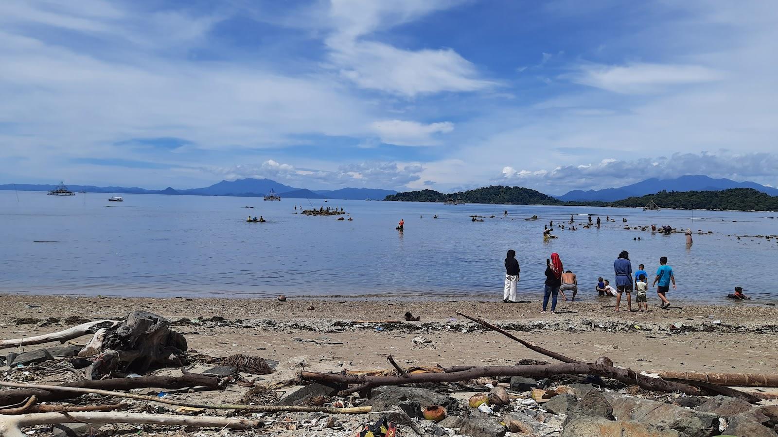 Sandee Selaki Beach