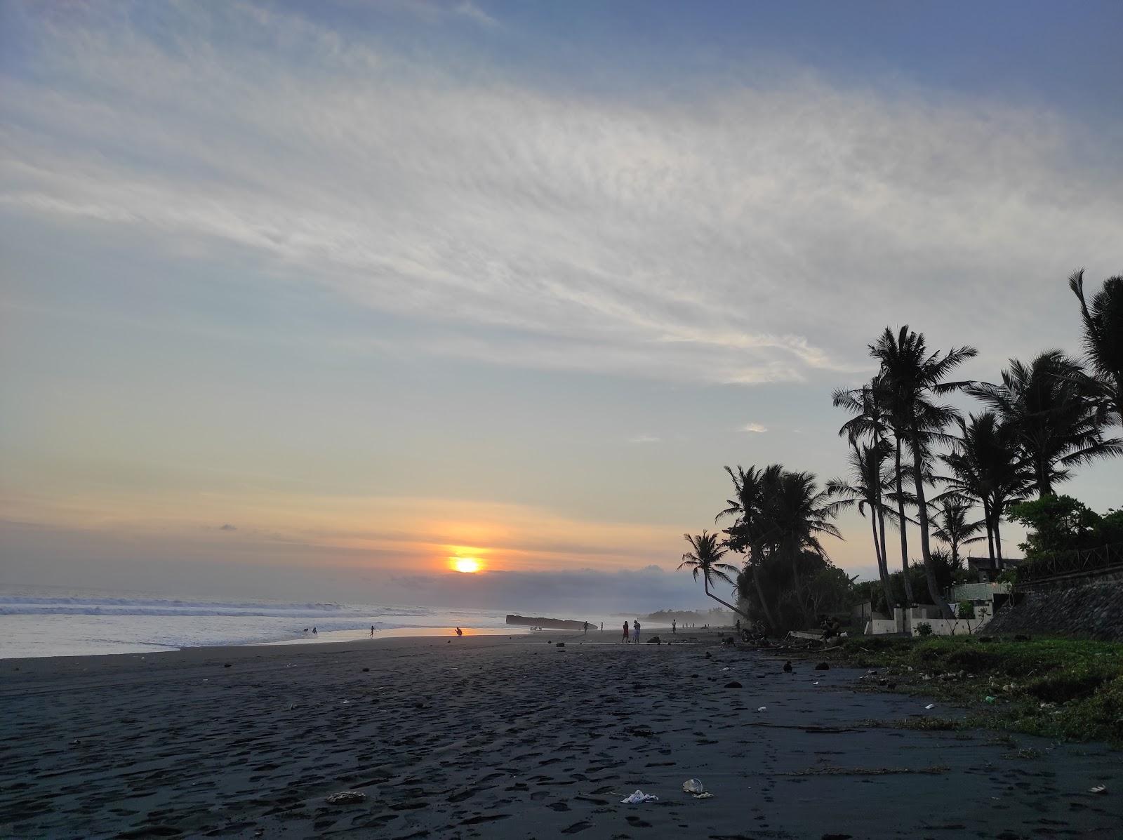 Sandee Pasut Beach
