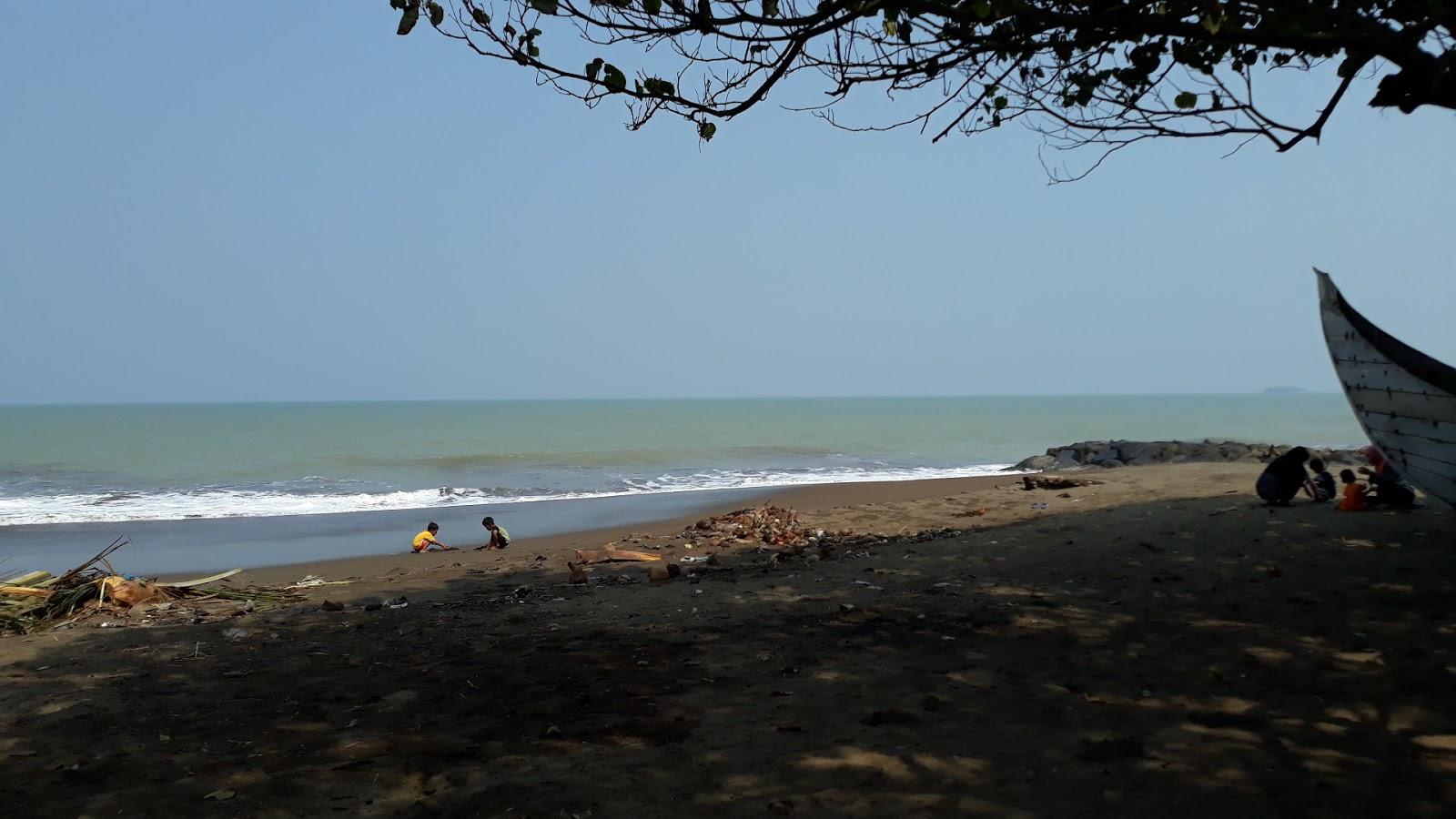 Sandee Pantai Patenggangan