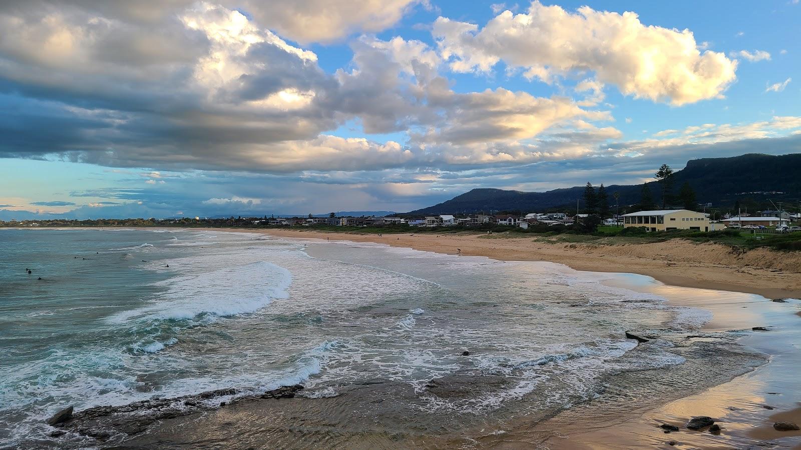 Sandee Woonona Beach