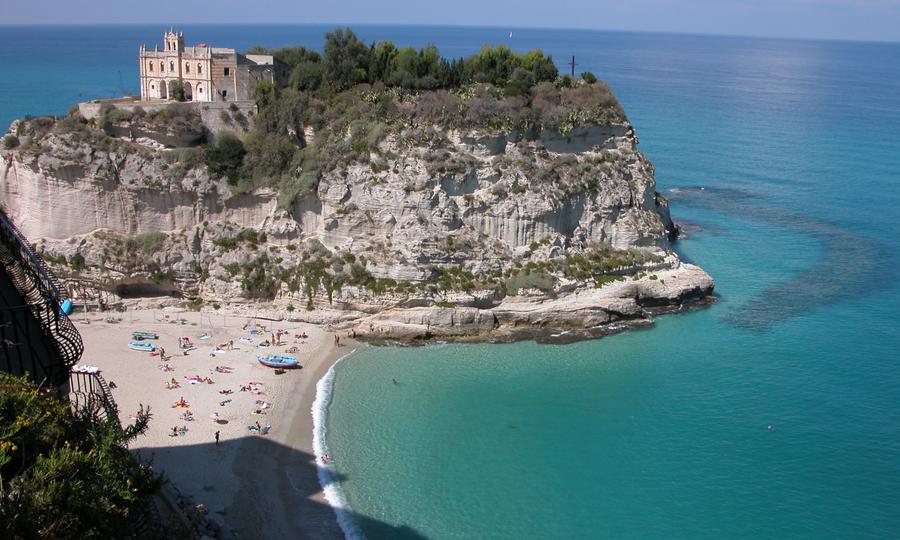Sandee - Blog / The 10 Most Interesting Beaches in Italy